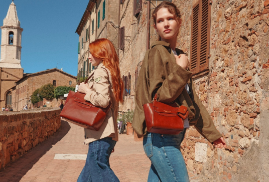 Leather Handbag Color and Material Choices Explained